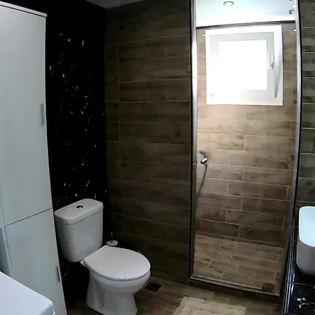 Arianas Apartment